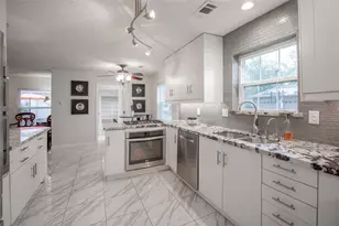 7219 Ridge Oak Dr, Houston, TX 77088 - Photo 11