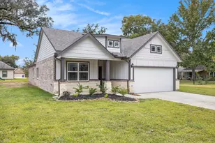 221 Inwood Dr, West Columbia, TX 77486 - Photo 3