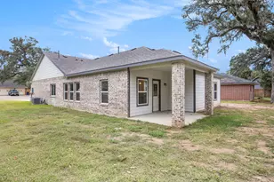 221 Inwood Dr, West Columbia, TX 77486 - Photo 23