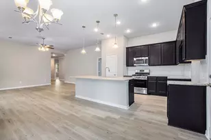 221 Inwood Dr, West Columbia, TX 77486 - Photo 5