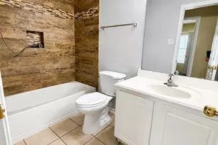 16619 Newglen Ln, Houston, TX 77084 - Photo 9