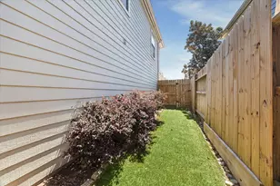 1421 W 26th St, Houston, TX 77008 - Photo 17