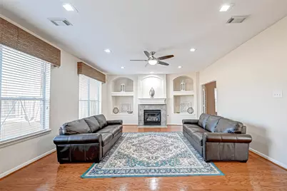 10626 Hillsdale Bridge Lane, Sugar Land, TX 77498 - Photo 13