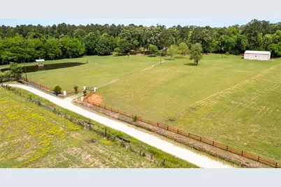 968 Oats Rd, Livingston, TX 77351 - Photo 7