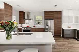 10 Acacia Park Pl, The Woodlands, TX 77382 - Photo 13