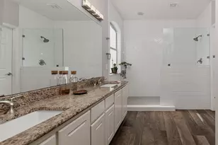 10 Acacia Park Pl, The Woodlands, TX 77382 - Photo 19