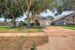 419 Drake Ln, League City, TX 77573 - Photo 1