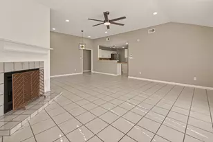 10810 Umber Ct, Houston, TX 77099 - Photo 5