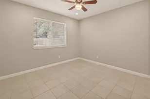 10810 Umber Ct, Houston, TX 77099 - Photo 19