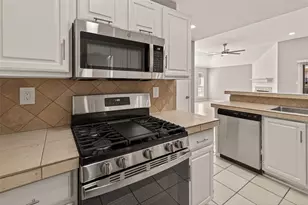 10810 Umber Ct, Houston, TX 77099 - Photo 15