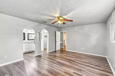 2005 Yorktown Court S, League City, TX 77573 - Photo 9