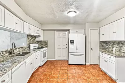 2005 Yorktown Court S, League City, TX 77573 - Photo 7