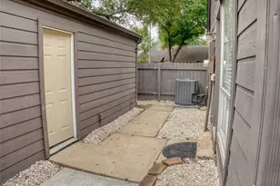16550 Space Center Blvd Blvd, Houston, TX 77058 - Photo 25