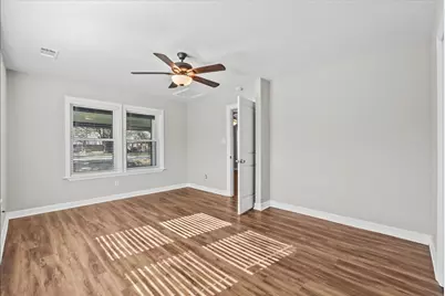 120 N Illinois Avenue, League City, TX 77573 - Photo 23