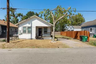 1217 Campbell St, Houston, TX 77009 - Photo 1