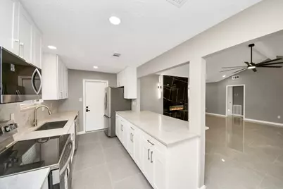 5234 Abercreek Avenue, Friendswood, TX 77546 - Photo 11