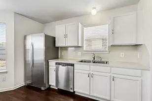 9423 Eaglewood Spring Dr, Houston, TX 77083 - Photo 9