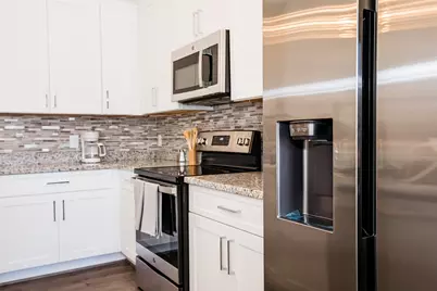 5205 Bataan Road #B, Houston, TX 77033 - Photo 9