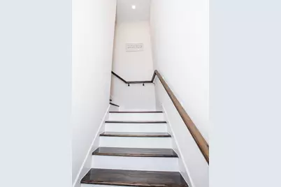 5205 Bataan Road #B, Houston, TX 77033 - Photo 13