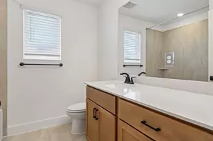 2818 Clapbread Ln, Rosenberg, TX 77471 - Photo 5