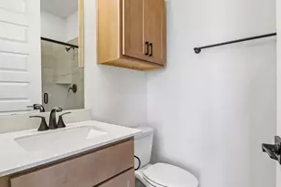 2818 Clapbread Ln, Rosenberg, TX 77471 - Photo 3