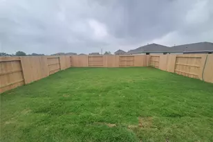 3115 Savannah Rose Dr, Angleton, TX 77515 - Photo 19