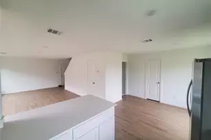 3115 Savannah Rose Dr, Angleton, TX 77515 - Photo 3