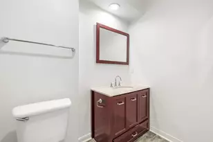 9263 Westwood Village Dr, Houston, TX 77036 - Photo 13