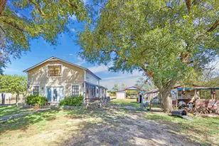 224 Ave F St, Sealy, TX 77474 - Photo 1