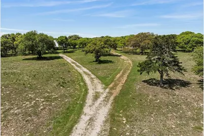 1800 County Road 122, Hallettsville, TX 77964 - Photo 27