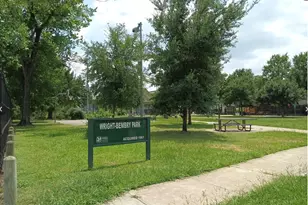 925 W 23rd St, Houston, TX 77008 - Photo 35