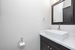 925 W 23rd St, Houston, TX 77008 - Photo 21