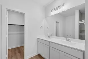 208 Sage River Ct, Willis, TX 77378 - Photo 5