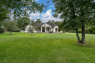 11274 Majestic Dr, Montgomery, TX 77316 - Photo 3