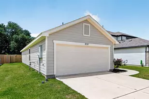 252 Laura Leigh Ln, Angleton, TX 77515 - Photo 3