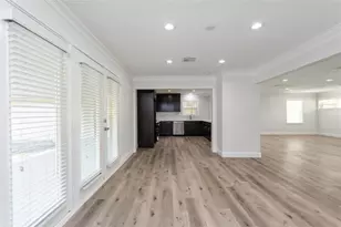 10825 Willowisp Dr, Houston, TX 77035 - Photo 9