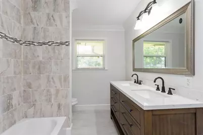 10825 Willowisp Drive, Houston, TX 77035 - Photo 19