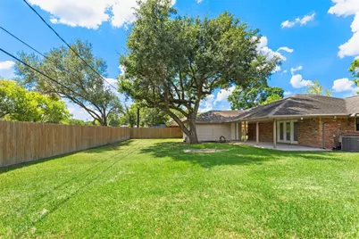 10825 Willowisp Drive, Houston, TX 77035 - Photo 23