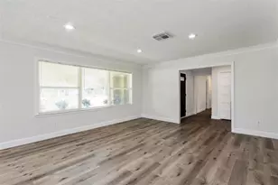 10825 Willowisp Dr, Houston, TX 77035 - Photo 13