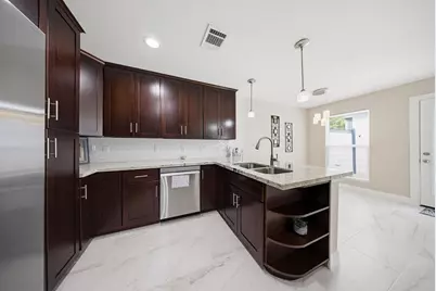 12411 Sungate Lane, Houston, TX 77071 - Photo 9