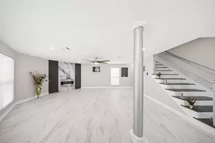 12411 Sungate Ln, Houston, TX 77071 - Photo 5