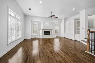 1647 Bonnie Brae St, Houston, TX 77006 - Photo 11