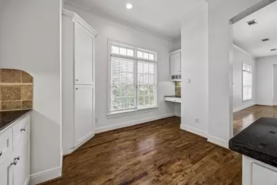 1647 Bonnie Brae Street, Houston, TX 77006 - Photo 19