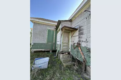 3822 Sealy Street, Galveston, TX 77550 - Photo 7