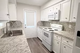 1477 Springrock Ln, Houston, TX 77055 - Photo 11