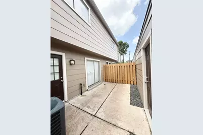 1477 Springrock Lane #12, Houston, TX 77055 - Photo 23