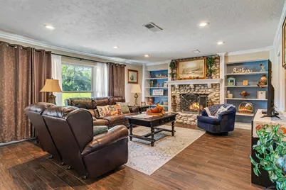 545 Robert E Lee Drive, Conroe, TX 77302 - Photo 9