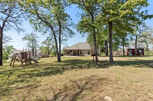 638 Oak Tree Ln, Franklin, TX 77856 - Photo 41