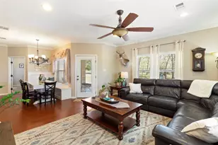 638 Oak Tree Ln, Franklin, TX 77856 - Photo 9