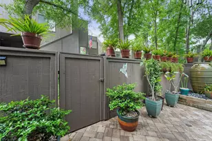 115 Litchfield Ln, Houston, TX 77024 - Photo 27